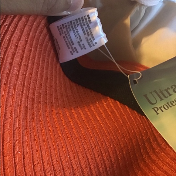 Oh Sunny red visor hat with carry on bag NWT - Picture 4 of 6